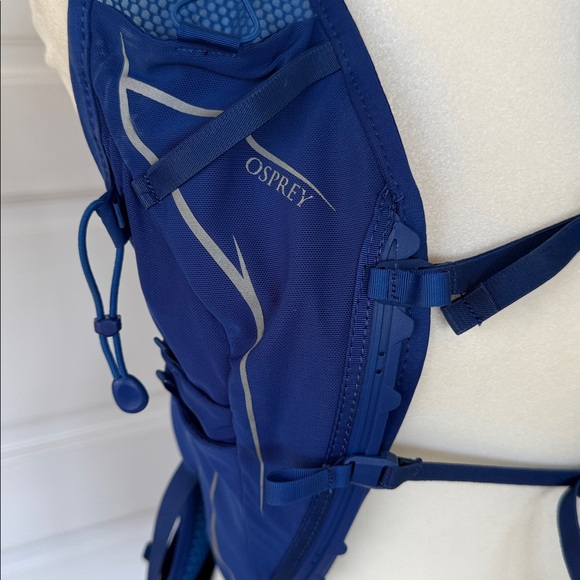Osprey Blue Hiking/Running Hydration backpack 2.5L bladder - Picture 3 of 7